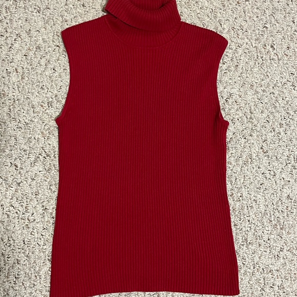 Vintage Red Turtleneck Sleeveless Top - Picture 3 of 5
